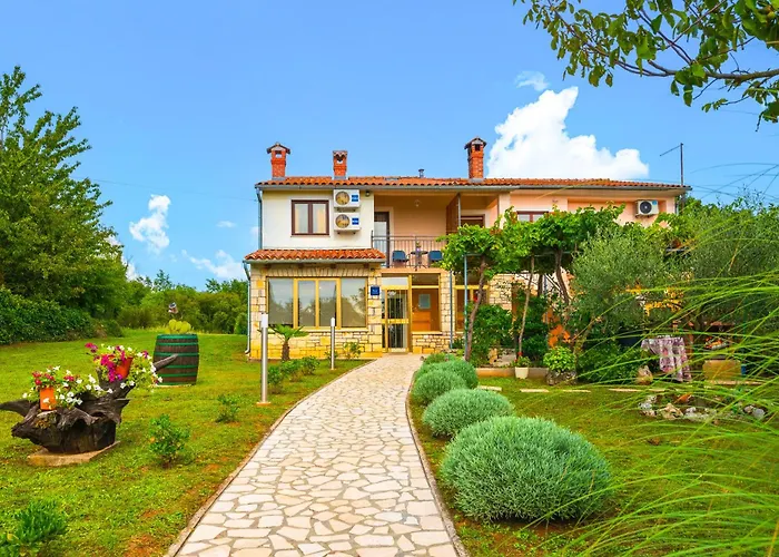Holiday Apartment Ariella